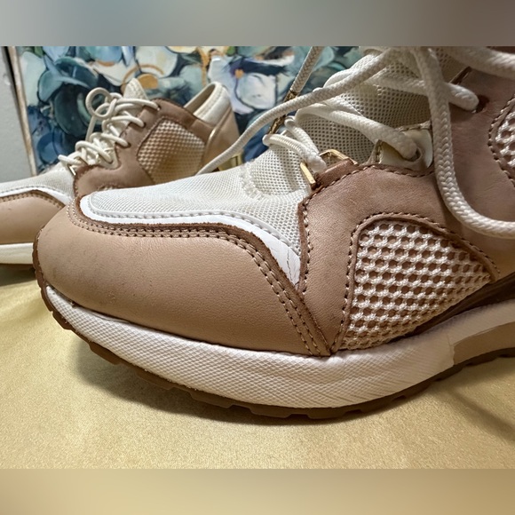 Michael Kors Women's Liv Trainer Wedge Sneakers Sporty Tan Gold Mesh Size 6 - Picture 15 of 15